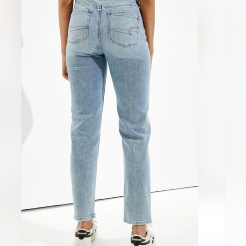 American Eagle Outfitters Light Blue Straight Leg Jeans - Picture 2 of 8